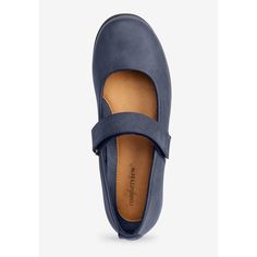 This fabulous, streamlined leather-like flat combines timelessness with wear-now style. Classic Faux Leather Flats, Closed Toe Shoes, Mary Jane Flats, Casual Shoes Women, Platform Heels, Womens Flats, Mary Janes, Fitness Fashion, Casual Women