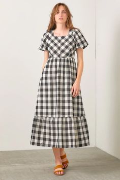 Black and White Gingham Bubble Sleeve Maxi Dress – Modern Millie Pretty Midi Dresses, Modern Millie, Rockabilly Style, Black And White Gingham, Dress Modern, Bubble Sleeve, Rockabilly Fashion, Sleeve Maxi Dress, Modern Dress