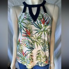 Late August Open Shoulder Keyhole Back Boho Floral Blouse Shirt Size Small. Condition Is New With Tags. Next Day Shipping. Smoke Free And Pet Free Home. Multicolor Sleeveless Tropical Top, Multicolor Tropical Sleeveless Top, Green Sleeveless Tops With Tropical Print, Tropical Sleeveless Tops With Floral Print, Tropical Sleeveless Floral Print Top, Tropical Sleeveless Printed Tops, Multicolor Sleeveless Blouse For Beach, Tropical Printed Sleeveless Tops, Printed Sleeveless Blouse For Vacation