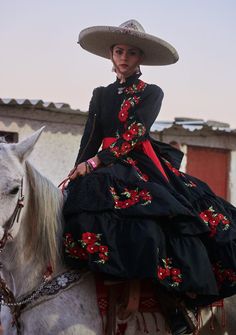 Vintage Mexican Fashion, Escaramuza Dresses, Mexican Traditional Clothing, Vestido Charro, Mexico Dress, Mexican Pride, Mexican Quinceanera Dresses, Charro Quinceanera Dresses