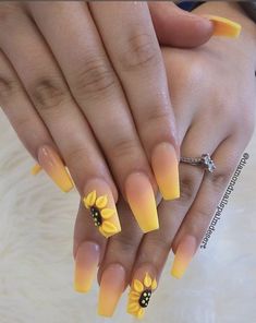 Gradient Nail Art, Sunflower Nail Art, Yellow Nail Art, Unghie Sfumate, Cute Acrylic Nail Designs, Pretty Nail Art Designs