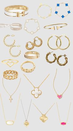 Capsule Wardrobe Jewelry, Bvlgari Jewelry, Dope Jewelry, Classy Jewelry, Crystal Beads Bracelet, Jewelry Essentials