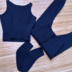 This Listing Is For A Women’s 3 Piece Wetsuit In Black Neoprene. Professional Flat Lock Seams. Photos Show All Measurements Flat Before Stretch. S/M Women’s Sizing Top- Bust 32” Neck To Waist 13-14” Bottom- Inseam 23-24” Rise 13” Hips 32-33” No Labels, Tags, Sizing. Measurements Provided Appear To Fit A Women’s Small/Medium According To This Seamstress. No Signs Of Wear Or Tear Evident To Me. Fitted Sleeveless Set For Night Out, Professional Flats, Wet Suit, Wear Or Tear, 3 Piece, Signs, Tags, Women Shopping, How To Wear