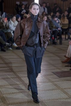 Fall Runway, Brown Pants, Vogue Runway, Fall 2018, Couture Fashion, Runway Fashion, Fashion Inspo Outfits