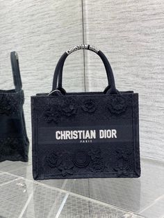 Dazzle in style: christian dior bags extravaganza - 769This is a premium quality clone , similar like the original ones, even no one can judge either it&apos;s a clone or originalSize: (26*8*22cm) 50123150 It comes with Dust box, Care manual, Tag and Paper bag. Christian Dior Bag, Book Tote Bag, Brand Story, Brunei, Dior Bag, Bottega Veneta, Cartier, Luxury Bags, Christian Dior