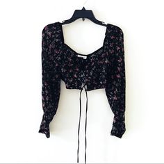 Floral Pattern Lace Black Semi Sheer Crop Top With Peasant Sleeves And Lace Up Detailing In Front From Topshop This Item Is Brand New With Tags Measurements: Bust 15 Inches, Length 13.5 Inches Women's Size 4 Sheer Crop Top, Peasant Sleeve, Denim Skirt Women, Skirt Women, Lace Crop Tops, Black Laces, Pretty Dresses, Black Floral, Denim Skirt