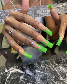 Long Curvy Acrylic Nails, Long Curved Acrylic Nails, Green Baddie Nails, Long Green Nails, Nails Acrylic Green, Marble French Nails, Drippy Nails, Lime Green Nails, Nails Marble