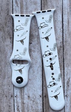 DESCRIPTION Represent your Country girl style with this fun watchband.   Design features Boots, Hats, Steer Skulls, Feathers, & stars. Bands are made from high quality silicone, engraved, and then hand painted. SPECIAL ORDERS I love doing custom/special orders.  Have a design in mind, but don't see it in my shop?  Just send me a message and I'll try to make it happen!! Not sure what size to get? Here is a little helpful info: APPLE: look at the back of the watch. It will say 38mm, 40mm, 42mm or Apple Watch Western Band, Customizable Adjustable White Apple Watch Band, Personalized Adjustable White Watch Bands, Adjustable Personalized White Watch Bands, Cute Apple Watch Bands, Steer Skull, Gear S3 Frontier, Cowgirl Aesthetic, Western Accessories