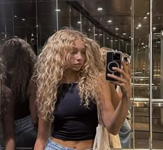 Cool Toned Blonde Curly Hair, Blonde Beach Curls, Sandy Blonde Curly Hair, Curly Blonde Hair Girl, Golden Blonde Curly Hair, Dark Blonde Curly Hair, Blonde Inspo Hair, Dirty Blonde Curly Hair, Blonde Perm