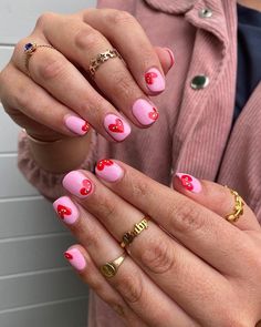 Minimal Colorful Nails, Inspirational Nails, Art Designs Ideas, Hippie Nails, Minimal Nails, Nail Style, Short Nail, Heart Nails