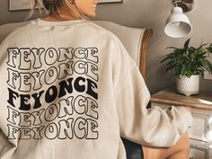 Feyoncé sweatshirt, Engagement gift for friend, Newly engaged gift for bride to be, Fiance sweatshirt, Fiance gift for her, Future mrs shirt, Future Mrs Sweatshirt, Gifts for fiance, Engagement party gift, Congratulations gift Find our Bridal collection here: https://www.etsy.com/shop/LovePeopleBoutique?ref=simple-shop-header-name&listing_id=979613398§ion_id=32196258 These are UNISEX Sweatshirts so run like Men's. However, your typical size will usually work best, as they are meant to fit a touc Fiancé Sweatshirt, Newly Engaged Gift, Feyonce Sweatshirt, Fiance Sweatshirt, Engagement Gifts Newly Engaged, Mrs Sweatshirt, Engagement Party Gifts, Mrs Shirt, Congratulations Gift