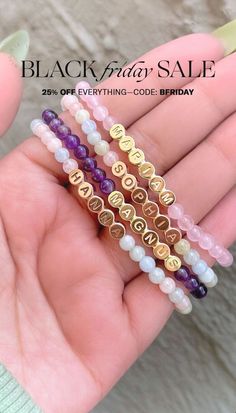 Winter Hair Accessories, Clay Bracelet, Diy Bracelet Designs, Luxury Wear, Winter Hair, Handmade Wire Jewelry, Handmade Jewelry Diy, Beaded Bracelets Diy, Bijoux Diy