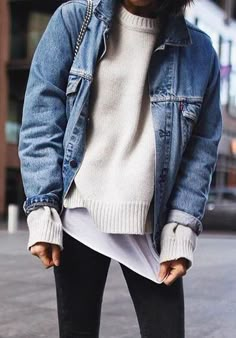 nice oversized sweaters under denim jackets #levis || kylie .... Cold Weather Outfits For School, Boyfriend Jean, Yoga Photography, Outfit Trends, Denim Trends, Cold Weather Outfits, Outfit Women