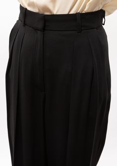 With their high waist, large darts and flowing, relaxed shape, the Bjorn trousers from Vanessa Bruno are this season's trouser suit. Made in a viscose blend, these oversized boyish trousers stand out for their relaxed and easy style. These wide leg tailored trousers feature a deep pleat on the front and back of lefts with a zip and hook fastening and inner button. Worn with the Virginia jacket and Benson cardigan, this is the must-have three-piece of the moment. 73% Acetate, 27% Viscose Dry Clea Trouser Suit, Easy Style, Vanessa Bruno, Trouser Suits, Tailored Trousers, Three Piece, Simple Style, Virginia, High Waist