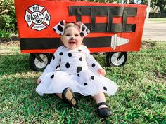 Baby Dalmation Costume, Halloween Costumes Siblings, Baby Dalmation, Dalmation Halloween Costume, Dalmation Costume, Sibling Halloween Costumes, Halloween Costumes Family, Firefighter Family, Firefighter Costume