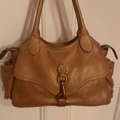 This Bag Is Perfect For Everyday Use. It Can Be Dressed Up Or Down And Matches Any Outfit. It Goes With Every Season So It’s Great All Around For Anyone At Anytime. You’ll Always Get Compliments Because It Is So Unique And Versatile Yet Classy And Beautiful All At Once! Barely Any Signs Of Use. Everything Is Shown And Detailed In Photos:) Almost Brand New. Gold Shoulder Bag, Croc Leather, Leather Shoulder Handbags, Bronze Gold, Large Shoulder Bags, Crocodile Leather, Black Leather Bags, Leather Hobo Bag, Black Shoulder Bag