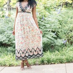 Stunning Vineet Bahl Anthropologie Ethereal Double Layer Maxi Dress - 6 - Perfect For Bridesmaid Or Cottagecore Elegant Look Double Layered With Lush Tulle; Top Layer Is Detachable Beaded Detailing Throughout Excellent Condition Maxi Length; Model Is ~6 Ft Layer Maxi Dress, Bridesmaid Color, Tulle Maxi Dress, Tulle Top, Bridesmaid Colors, Cream Yellow, Size 6 Dress, Anthropologie Dress, Double Layer