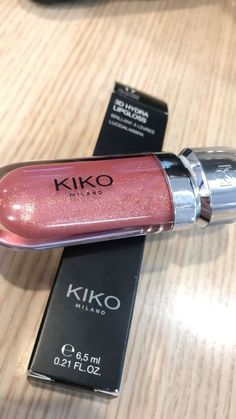 Aesthetic Lipgloss, Lipgloss Aesthetic, Kiko Lipgloss, Crusty Skin, Glitter Lipgloss, Aesthetic Glitter, Lip Gloss Shades, Makeup Bag Essentials, Glitter Gloss