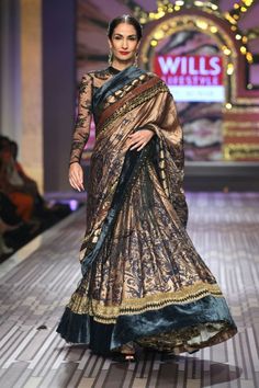 Ritu Kumar's collection presented the motifs and moods of the 1930 era beautifully. Golden Lehenga, Classic Wear, Pakistani Clothes, Wedding Sari, Mother Of The Bride Outfit, Desi Girl