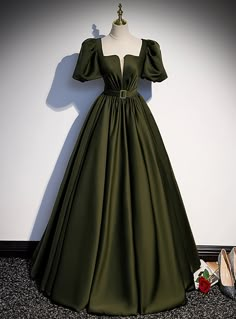 Satin Long Prom Dress, Floor Length Prom Dresses, Long Evening Gowns, Formal Party Dress, Green Prom Dress, Graduation Ceremony, Gowns With Sleeves, Prom Night, Ball Gown Dresses