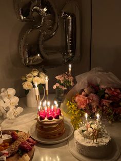 that girl aesthetic, fashion, lifestyle, 21st birthday Small Room Birthday Decorations, Metallic Birthday Party Decorations, Round Table Birthday Decor, Classy Party Aesthetic Decor, 21st Birthday Asthetics, Judy Core, Small Birthday Dinner, Small Bday Party Ideas, Classy 21st Birthday Ideas