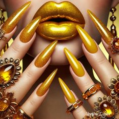 Art For Nail Salon, Metallic Gold Nails, Golden Nail Art, Lip Artwork, Golden Nails, Beauty Posters, Gold Lips, Gold Nail, Chic Art