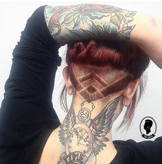 I found this on Instagram and want it bad!!!!!! Shave Designs, Undercut Styles, Shaved Undercut, Undercut Women, Hottest Women, Shaved Nape