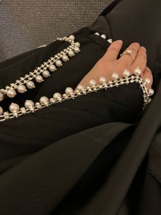 Soiree Abaya, Abaya With Pearls, Pearl Abaya, Luxury Abaya, Abaya Noir, Floral Print Chiffon Maxi Dress, Elegant Abayas, Satin Abaya, Modest Outfits Muslim