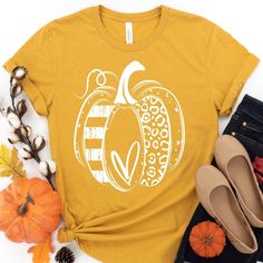 Choose your size, color, & style 💜💙 If you need a different style/size than listed please reach out to me using the chat feature! You can see all of the shirt styles offered in the announcements tab of my Facebook group https://www.facebook.com/groups/SimplyMadeBlessings 💜💙 Fall Thankful Tshirt, Fall Tees, Idee Cricut, Patches Shirt, Fall Tee, Pumpkin Shirt, Ladies Tee Shirts