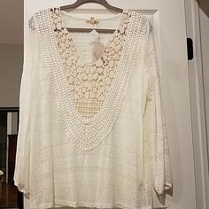 Lace And Crochet Elegant Crochet Top For Beach In Spring, Elegant Crochet Top For Beach And Spring, Elegant Long Sleeve Crochet Top For Beach, Tops Blouse, Top Blouse, Thread, Blouses, Womens Tops, Cream