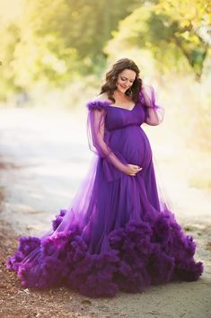 Maternity Gown Pattern, Metarnity Dress Design, Maternity Frocks For Photoshoot, Metarnity Gown, Dress For Maternity Photoshoot, Maternity Photography Gown, Maternity Shoot Dresses Gowns, Maternity Photography Dress Gowns, Maternity Gowns Indian