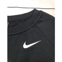 Brand New Size Xs Nike Sweatshirt With Letter Print For Sports Season, Nike Sporty Winter Sweatshirt, Sporty Nike Sweatshirt For Winter, Sporty Black Fleece Activewear, Nike Sporty Sweater For Fall, Nike Sporty Fall Sweater, Black Fleece Activewear With Letter Print, Nike Black Sporty Sweats, Black Sports Sweats