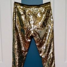 Sass & Bide Gold Sequin Rock Star Skinny W Zipper Bottoms. Size 36 (Size 2). Way Too Small For Me. These Gems Will Look Amazing With A Vintage Tee And Killer Heels. But Thats Jusst Me. You Can Wear These However You Want And Will For Sure Look Incredible. A Much For Your Collection. Gold Pants For Summer Party, Gold Stretch Bottoms For Night Out, Gold Stretch Bottoms For Party, Gold Sequined Party Pants, Disco Style Bottoms For Spring Costume Party, Stretch Sequined Bottoms For Costume Party, Gold Stretch Bottoms For Party Season, Sequin Bottoms For Festival And Party Season, Festive Fitted Pants For Party Season