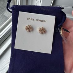 Tory Burch Milgrain Logo Stud Earring Gold New To Poshmark? Use My Code: Mengliish To Sign Up And Get $10 Off Your First Purchase Luxury Yellow Gold Earrings Tarnish Resistant, Luxury Gold Earrings With Logo Charm, Luxury Gold-tone Earrings With Logo Plaque, Tory Burch Jewelry Gold, Tory Burch Stud Earrings, 32nd Birthday, Tory Burch Earrings, Rose Gold Circle, Tory Burch Jewelry