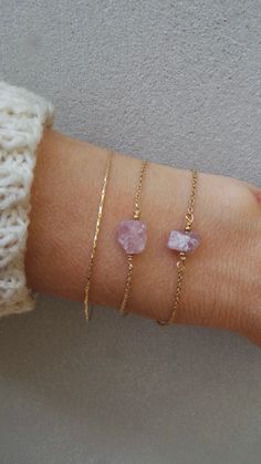 Before placing an order please check the estimated shipping times. If you need your order in a hurry shipping upgrades are available. Thank you. This dainty bracelet with the gentle essence of rose quartz is simply beautiful! It is also an alternative birthstone for those born in the months of January and October. D E T A I L S *It features a raw rose quartz crystal nugget. Each of these is unique and differs in size and shape. *It has been wire wrapped to a super dainty 14k stainless steel chai Rough Rose Quartz, Dainty Rose, Aventurine Crystal, Raw Rose Quartz, Bracelet Minimalist, Rose Quartz Bracelet, Crystal Healing Bracelets, Dainty Bracelet, Bracelet Dainty