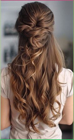 Half Up And Down Hairstyles, Up And Down Hairstyles, Updos Simple, Easy Mom Hairstyles, Summer Updos, Elegant Braids, Long Face Haircuts, Stylish Short Haircuts, Half Up Half Down Hairstyles