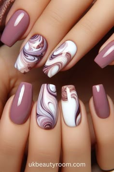 Gel Nail Designs Fall Colors, Nail Tip Ideas French, Fall Colored Nails Gel, Fall Ideas For Nails, Swirl Nails Designs, Short Purple Nail Designs, Fall Gel Nail Ideas, 2024 Nail Designs, Nails Design For Short Nails