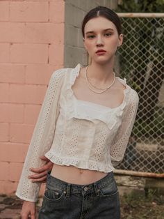 Composition : cotton 100%Country of Origin : KOREA No Frills, Square Neck, Top Blouse, Composition, Top Outfits, Square, The Originals, Clothes For Women, White