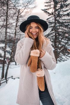 City to Snow: 11 Outfits I Wore in Switzerland — Lion in the Wild King Outfits, Red Stuff, King Outfit, Winter Inspo