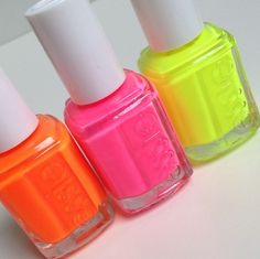 Essie - Neon Essie Summer Colors, Nail Polish Colors Summer, Neon Nail Polish, Summer Nail Polish, Ideas Para Organizar, Essie Nail Polish, Essie Nail, Summer Nails Colors, Neon Nails