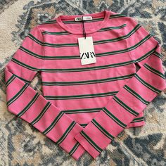 Super Cute Zara Sweater. Nwt. Size M. Zara Pink Top For Winter, Cream Turtleneck, Sleeveless Turtleneck Sweaters, Mock Turtleneck Sweater, Oversized Knit Cardigan, Ladies Turtleneck Sweaters, Sleeveless Turtleneck, Oversized Knitted Sweaters, Zara Sweater