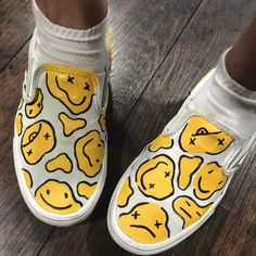 Canvas Shoes Diy, Unif Shoes, Vans Shoes Fashion, Custom Vans Shoes, Painted Shoes Diy, Custom Sneakers Diy, Painted Vans, Custom Painted Shoes, Custom Shoes Diy