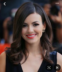 Long Hair Trends, Wavy Haircuts, Hair 2018, Penteado Cabelo Curto, Victoria Justice, June 16, Color Hair, Celebrity Hairstyles, Bridesmaid Hair