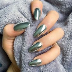 Nails 2017 Trends, Acrylic Nails Chrome, Chrome Nail Polish, Chrome Nail Art, Latest Nail Trends, Mirror Nails, Chrome Nail, Her Nails