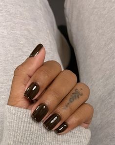 Short Classy Nails, Curved Nails, Halloween Acrylic Nails, Casual Nails, French Acrylic Nails, Pearl Nails