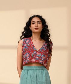 "SLEEVELESS CROP BLOUSE | Sleeveless Top | Summer Sleeveless Top | Floral Blouse Women |  Floral Summer Top | V Neck Crop Top  >KNOW YOUR TOP< - standard fit - available in printed 100% cotton and Linen blend fabrics  - the model is 172 cm high (regular XS - S) and is wearing size S.  - print in the picture - P4 - (Please choose colors from drop down menu). >FIT< - The top is of standard fit >COLOR< - The top is available in 36 printed cotton fabrics and 40 Linen Cotton Blend Fabrics  - We found out the fabric to be rather hard to photograph to have an exact color for exposure - fabric wrinkles often catches unexpected light and show thousands of shades in different positions and certain lights. The actual colors also vary due to your computer resolution and monitor color restrictions. >SI Sleeveless Cotton Tank Top, Summer Cotton V-neck Vest, Sleeveless Red Cotton Top, Multicolor V-neck Tank Top Vest, Summer Sleeveless Cotton Crop Top, Cotton V-neck Beach Vest, V-neck Cotton Vest For Beach, Cotton V-neck Vest For Beach, V-neck Cotton Vest For The Beach