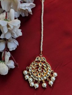 Indian Jewelery,Kundan jewelry,Kundan necklace , chandbalis,maangtika set , traditional Jewelery, we Dungarees Outfits, Glowing Star, Beautiful Personality, Mang Tikka, Jewelry Kundan, Kundan Necklace Set, Indian Bridal Jewelry Sets, Kundan Jewelry, Maang Tikka