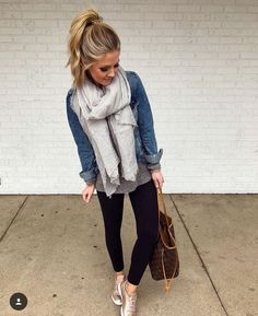 Leggings Outfits 2023, Leggings Outfit Spring, Look Legging, Spring Leggings, Leggings Outfits, How To Wear Leggings, Winter Leggings, Legging Outfits