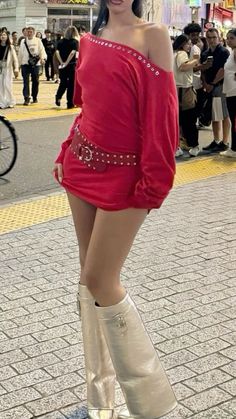 Dress Long Boots, Boots Y2k, Red Dress Long, 2000s Fashion Outfits, Baby Boomer, Long Boots, Style Streetwear, 2000s Fashion, Stage Outfits