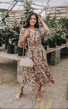 Church Outfit For Teens, Church Outfit Casual, Moda Floral, Church Outfit, Cute Modest Outfits, Garden Dress, Outfit Jeans, Outfits Casual